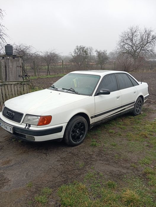 Продаю ауді 100 93р.