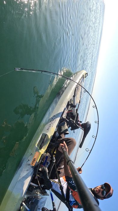 Kayak de pesca Narval, motor, bateria, carregador