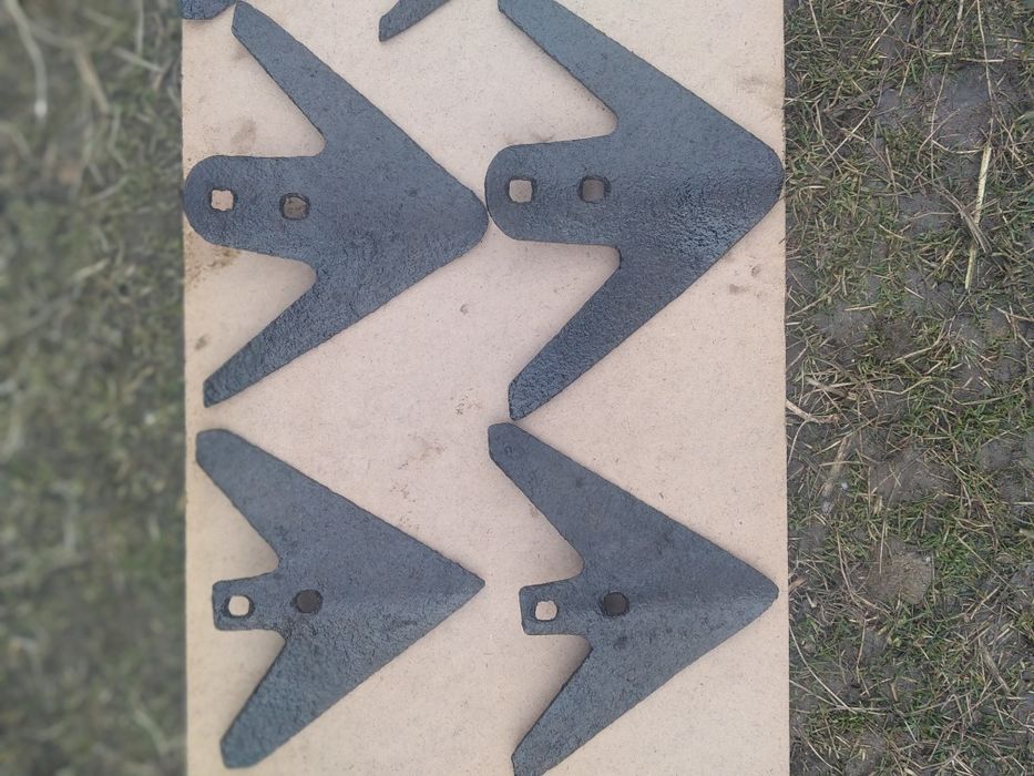 Леміші для плуга і лапи для культиватора