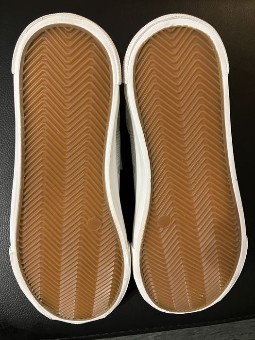 Sapatilhas Pikachu 33