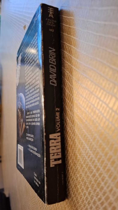 Livro "Terra - Volume 2" Colecção FC Nº183