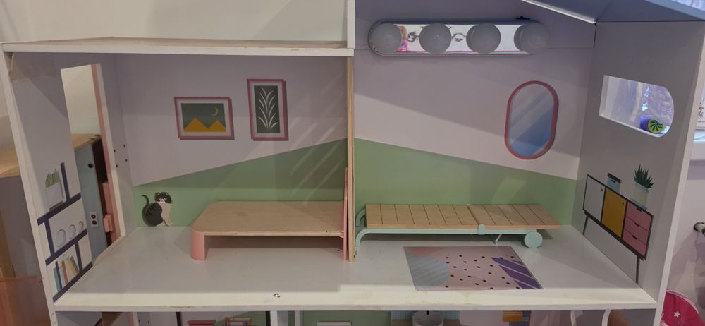 Domek piętrowy XXL z windą dla lalek Barbie