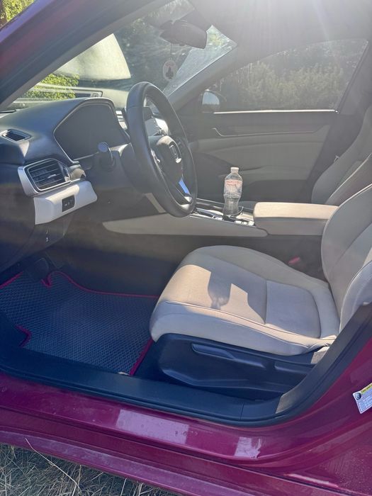 Honda Accord 2017 VIN 1HGCV1F11JA011249 фото оголошення 9 з 13
