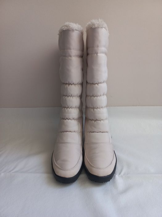 Чоботи дутики  чобітки