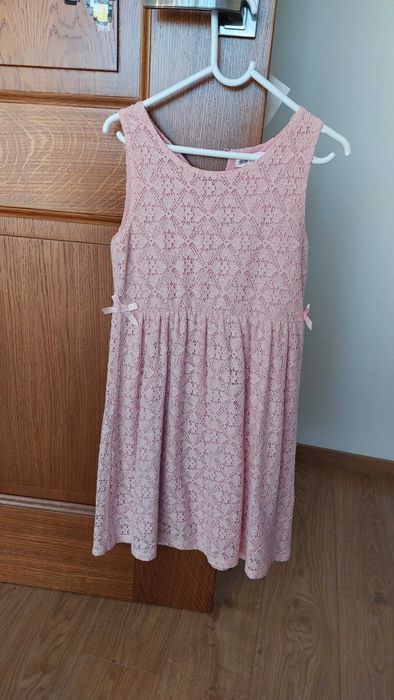 Sukienka elegancka żakardowa pudrowy róż H&M r. 134-140