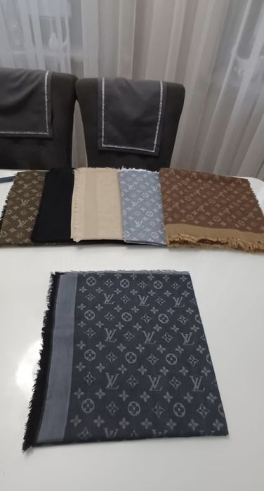 Grafitowy chusta Louis Vuitton kaszmirowa