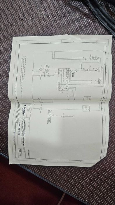 Quadro de Baterias Scheneider Electric VLBVAF4P com Diagrama
