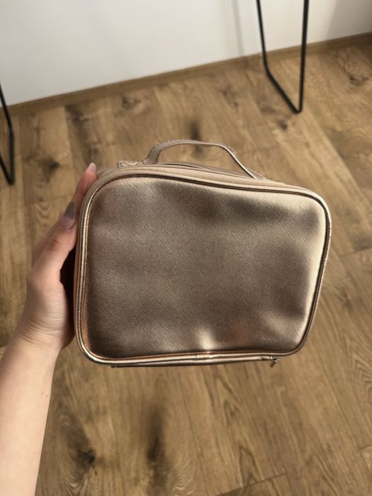 Kosmetyczka różowe złoto