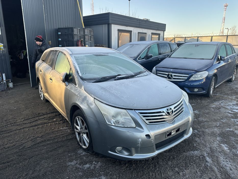 Toyota Avensis silnik 2.0 D D-4D 2011r,Anglik z kluczykami