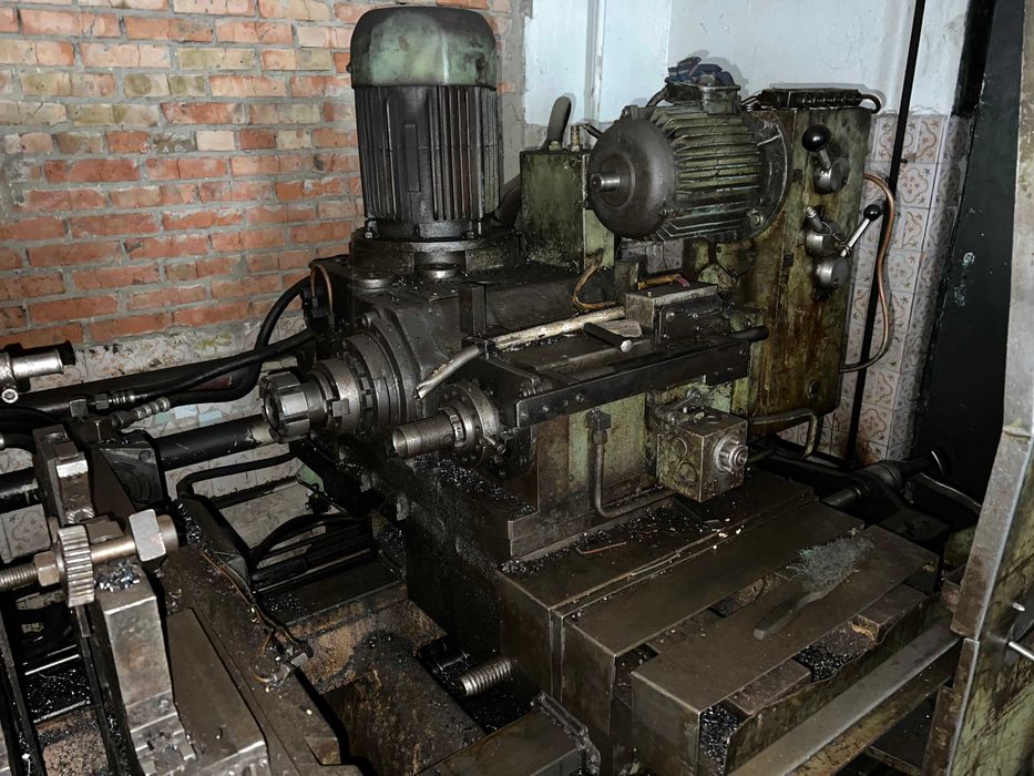 Продам фрезерно центрувальний обточний станок 2Г94201