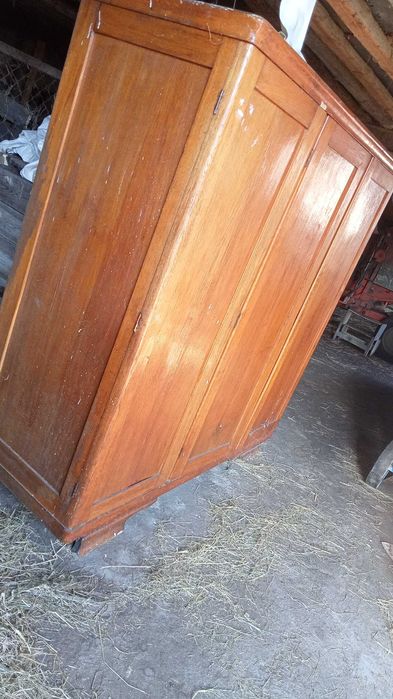 Sprzedam szafę 100 letnią