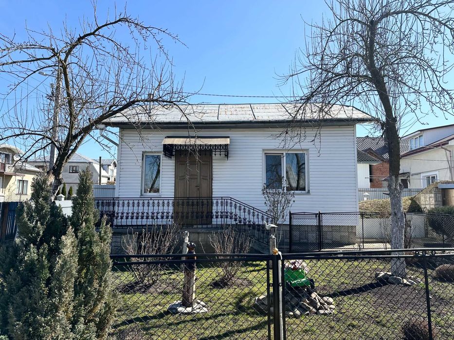 Готовий до проживання будинок в Тисмениці!