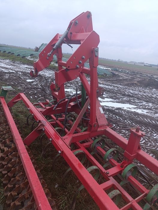 Agregat uprawowo siewny unia Ares siewnik