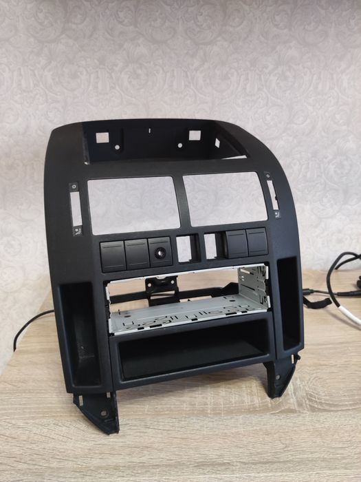 Консоль, панель VW POLO Mk 4