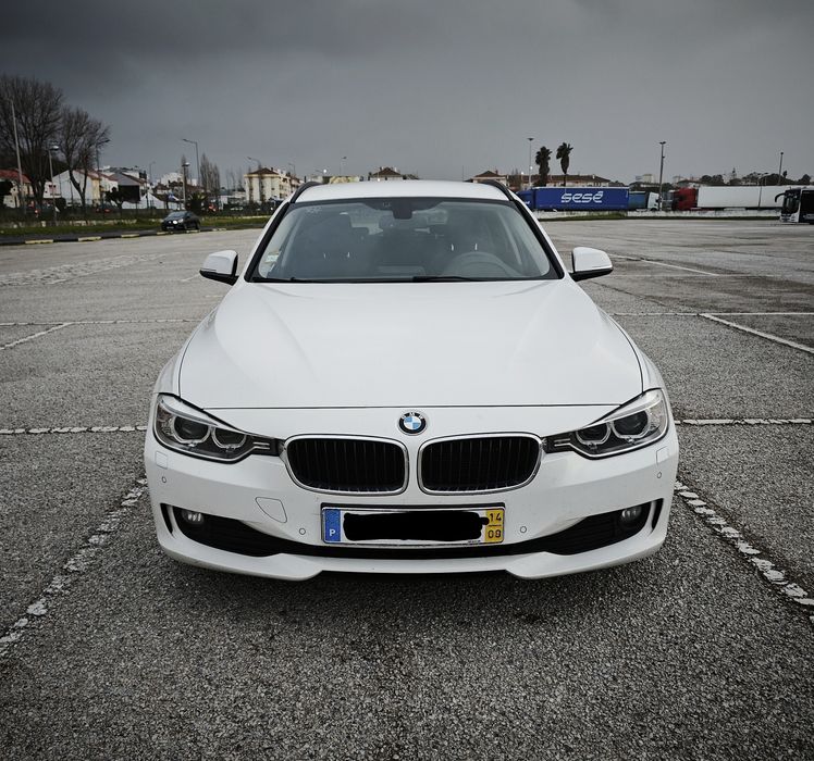 BMW 320d

326 mil km

2.0 184cv

Consumo 5 lts/100km
.Carrinha muito e