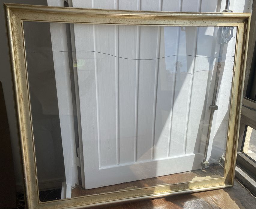 Moldura e vidro para quadro