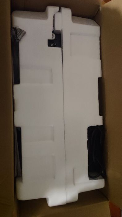 Máquina de costura Medion, nova