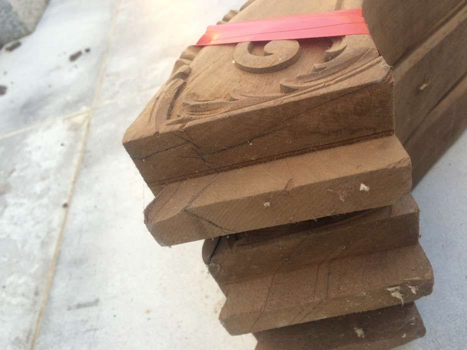 Pés trabalhados para moveis