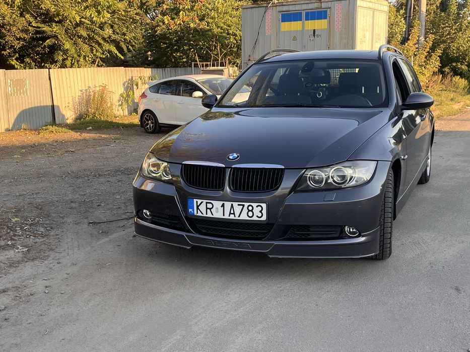 BMW E91 на повному ходу