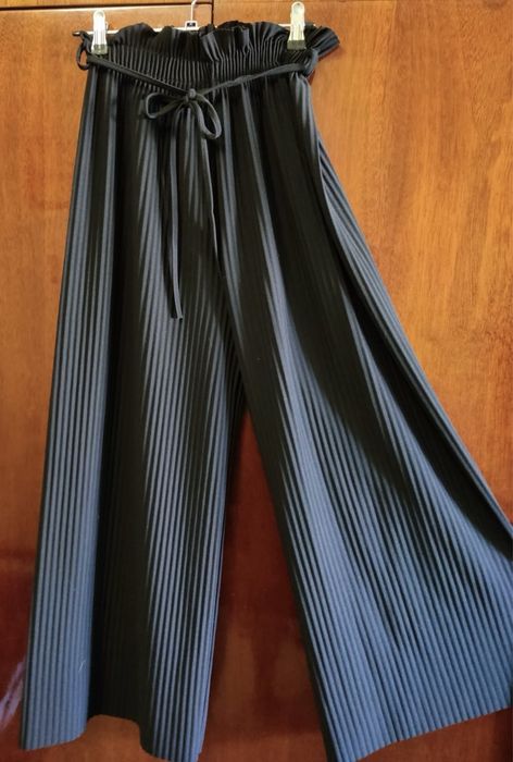 Брюки черные плиссе