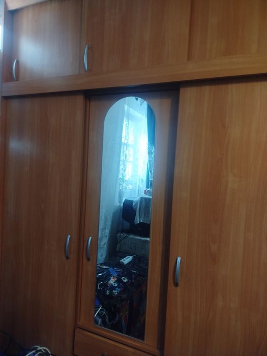 Продаются шифонер . .