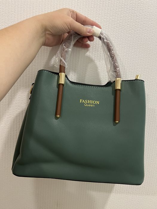 Сумка жіноча акуратна, стильна