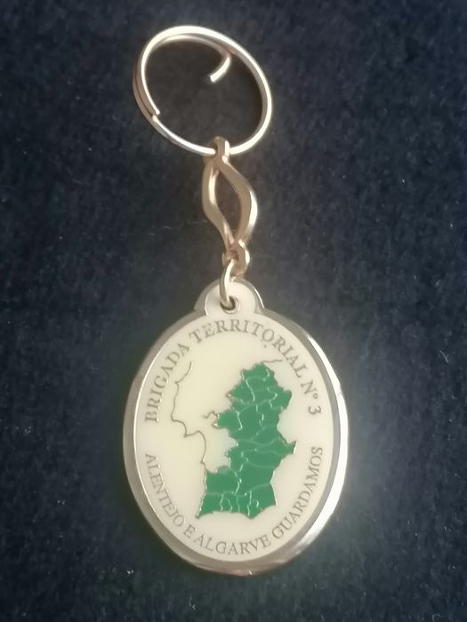 Porta-chaves em metal da G. N. R. Guarda Nacional Republicana