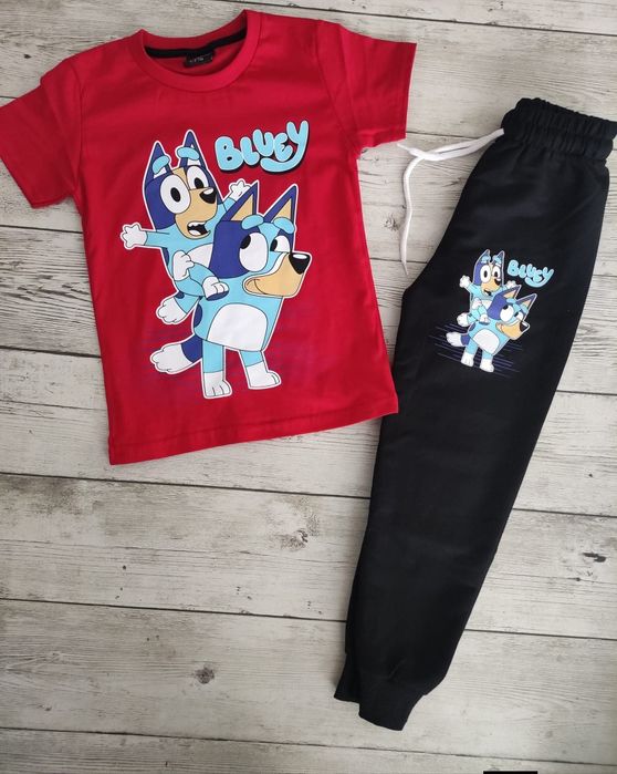 Komplet z motywem Bluey 7-8 l. (122/128)