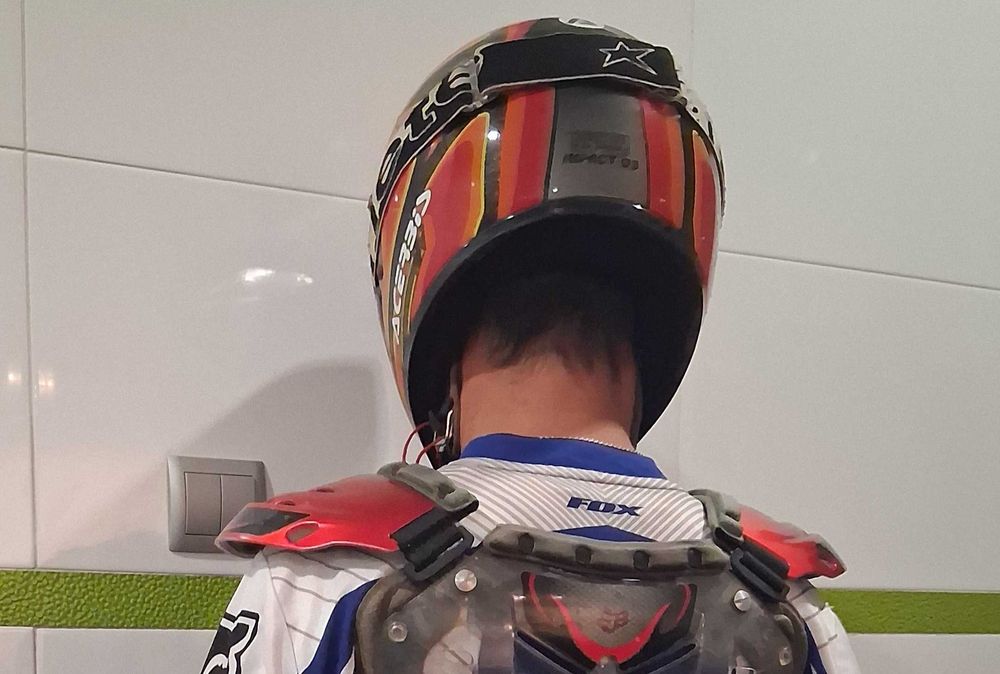 Capacete todo terreno acerbis e oculos