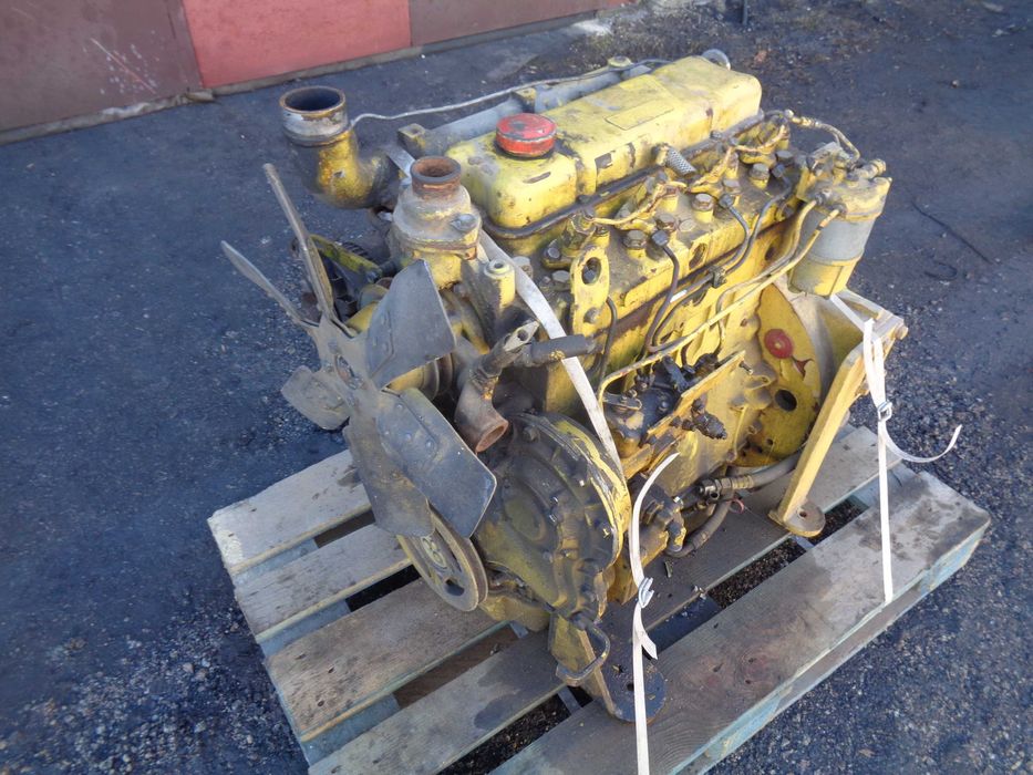 Silnik PERKINS 4 cylindry