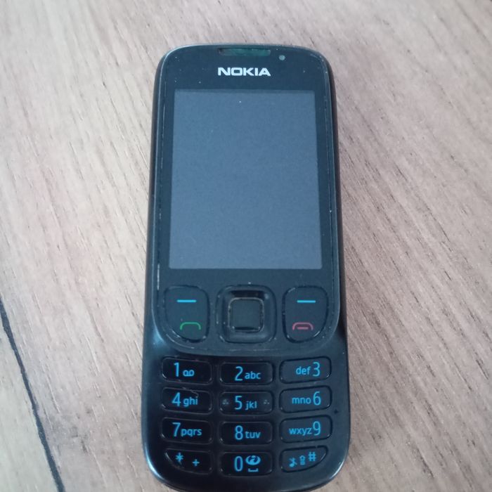 Telefon Nokia 6303ci