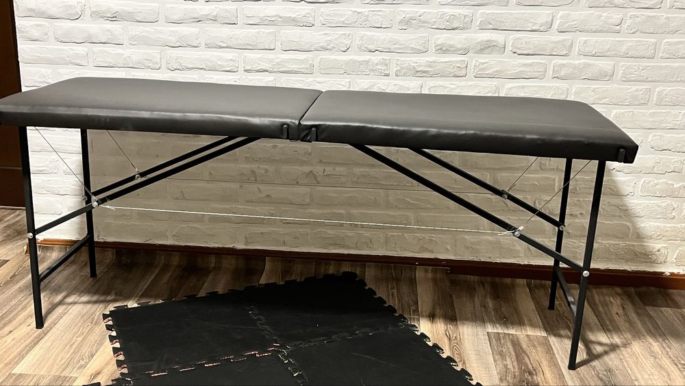 Складна кушетка для бʼюті послуг