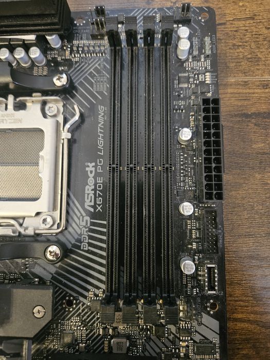 ASRock X670E PG Lightning