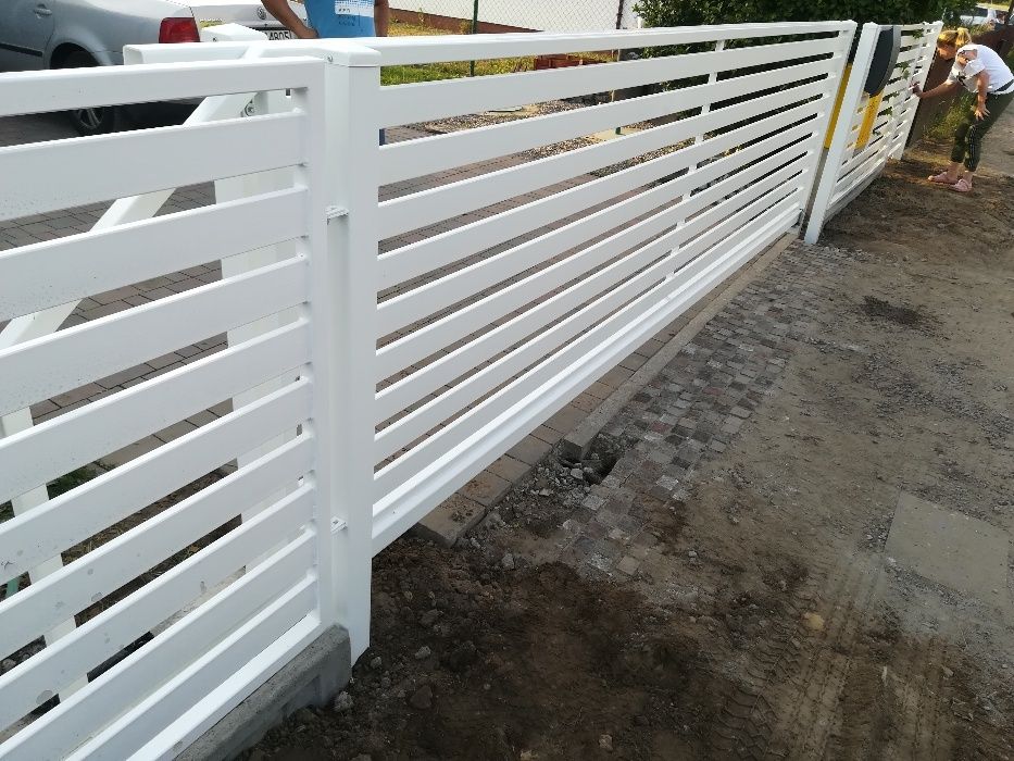 Brama palisadowa horyzontalna panelowa