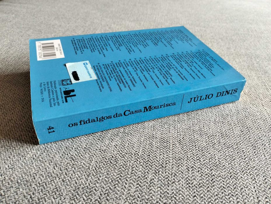 Livro "Os fidalgos da casa Mourisca" de Júlio Dinis