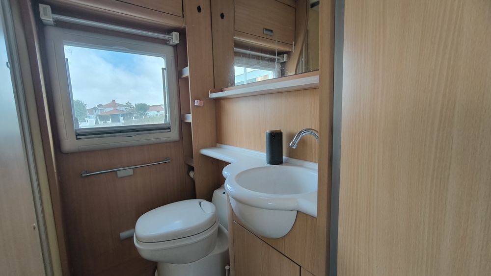 Ducato-Laika 3000cc 160cv full extras, AC cama, suporte moto