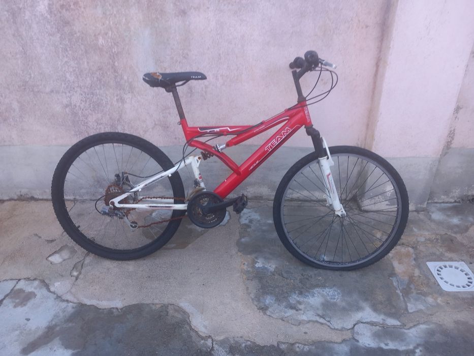 2 Bicicletas de adulto completas + oferta de bicicleta de criança