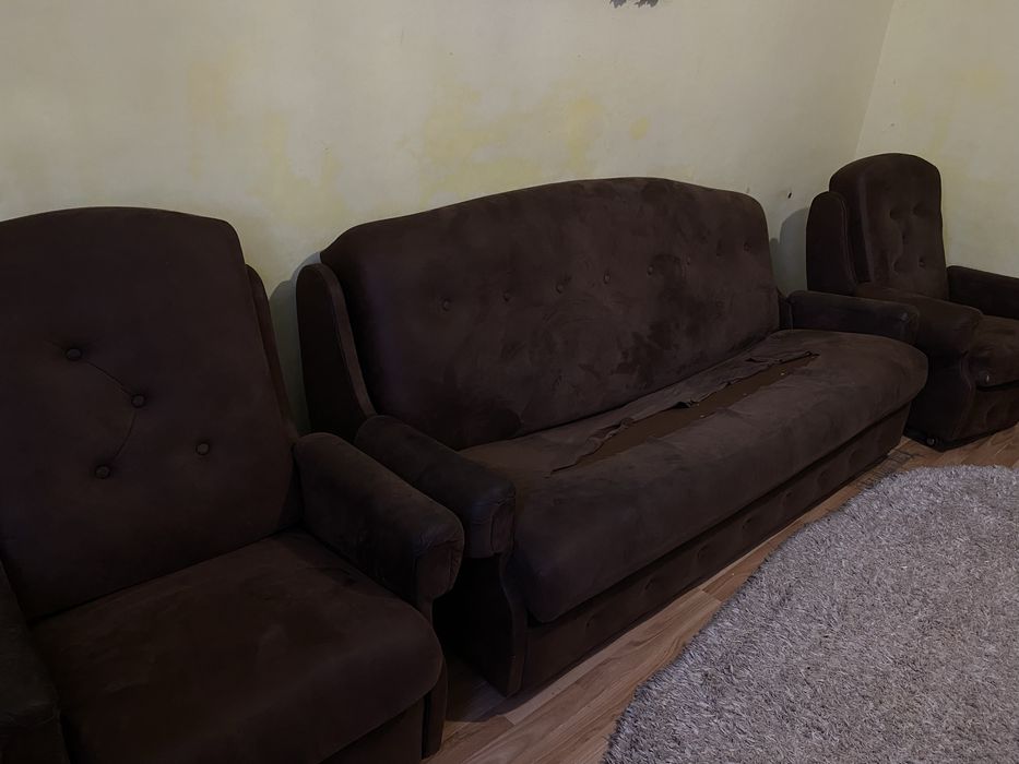 Диван та крісла в описі детальніше