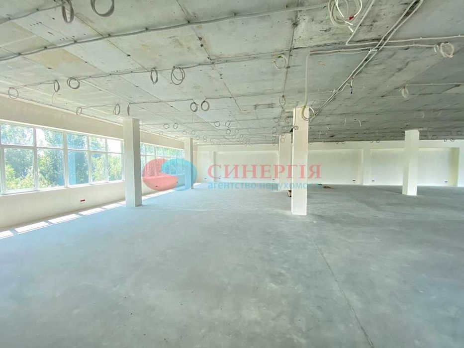 Будівля 2510м пр.Шухевича поруч Sky Mall, Оболонь