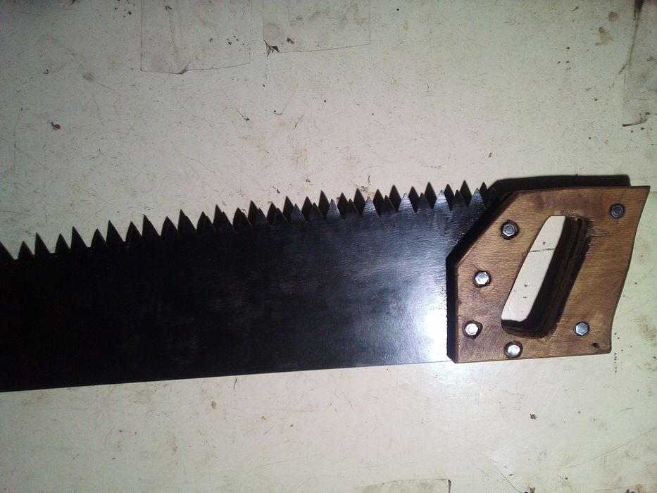 Ножовка по дереву