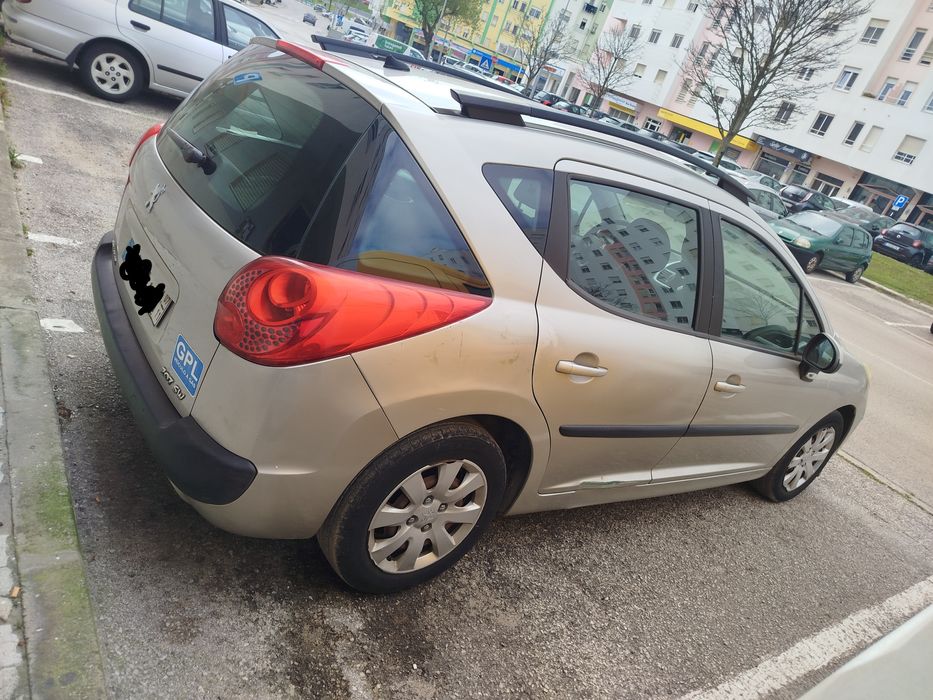 Peugeot 207SW , gasolina 1.4