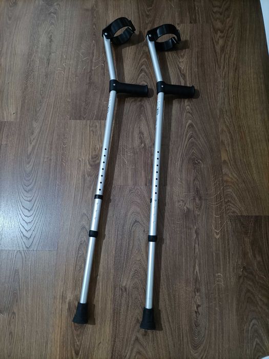 Muletas usadas como novas