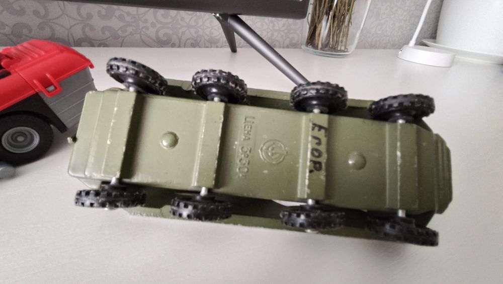 Машинки інерційні металевий,динозавр медична допомога цифра трансформе