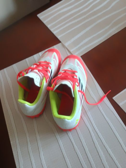 Buty sportowe halówki  Adidas r.36 jak nowe .