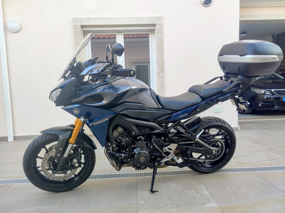 Yamaha MT-09 Tracer (2016) – 42.000 km – Impecável c/ Top Case