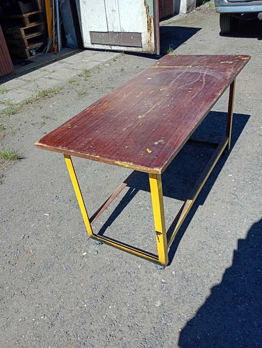Stół warsztatowy z mini kółkami o wymiarach: 114*50*60cm
