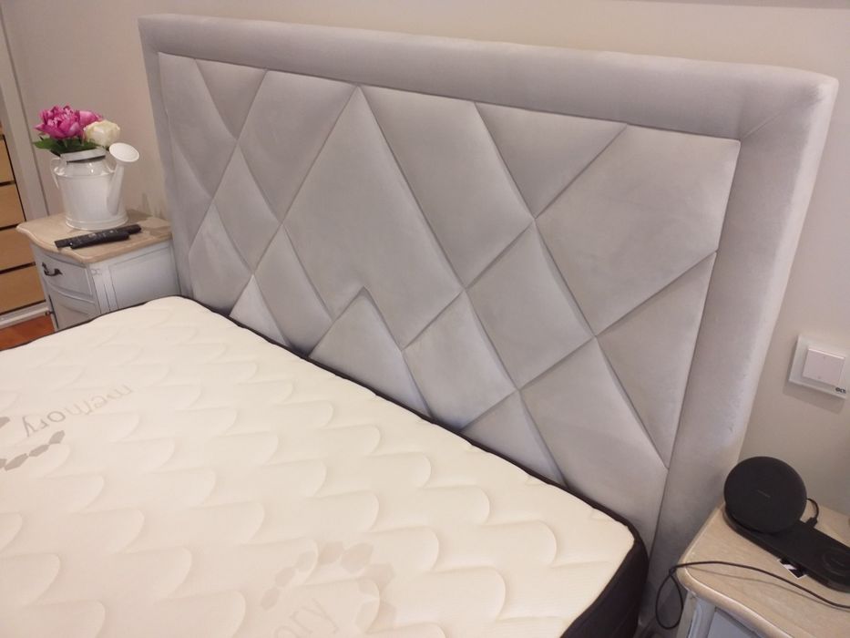 Cama Casal Estofada a Tecido Lavável