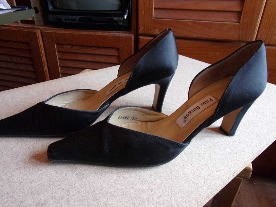 Sapatos "Pilar Burgos" como novos, usados uma vez.