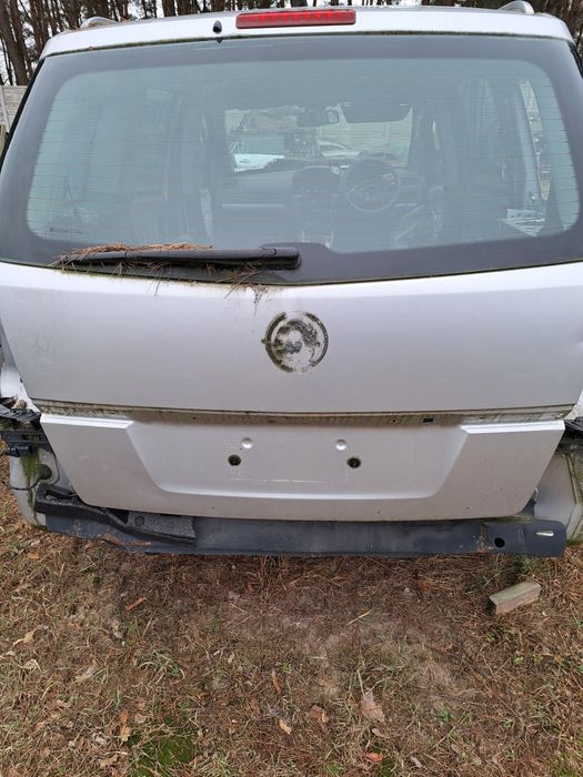Klapa bagażnika Opel Zafira b z176