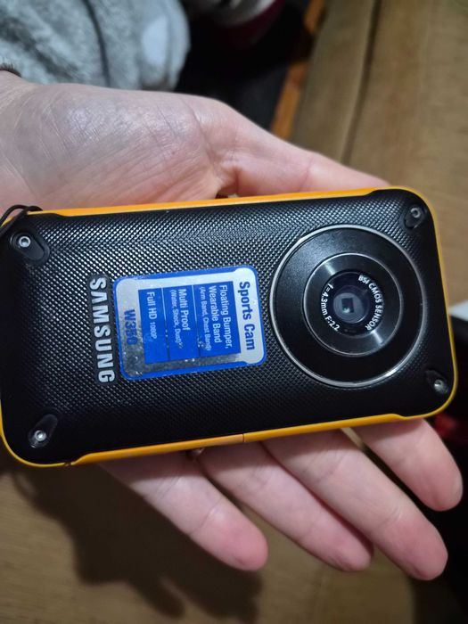 Câmara desporto a prova de água e poeiras Samsung HMX - W350